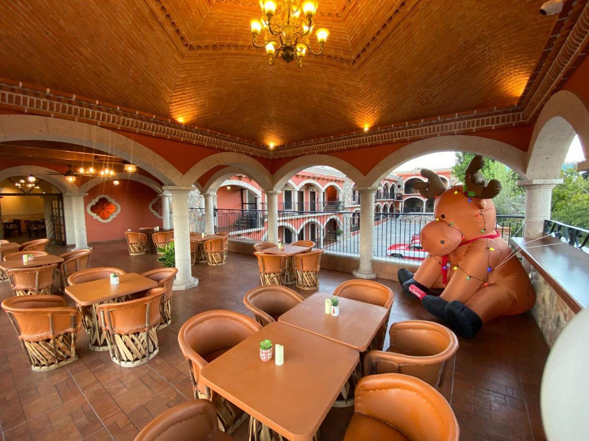 Hotel Real De Los Álamos Екстериор снимка